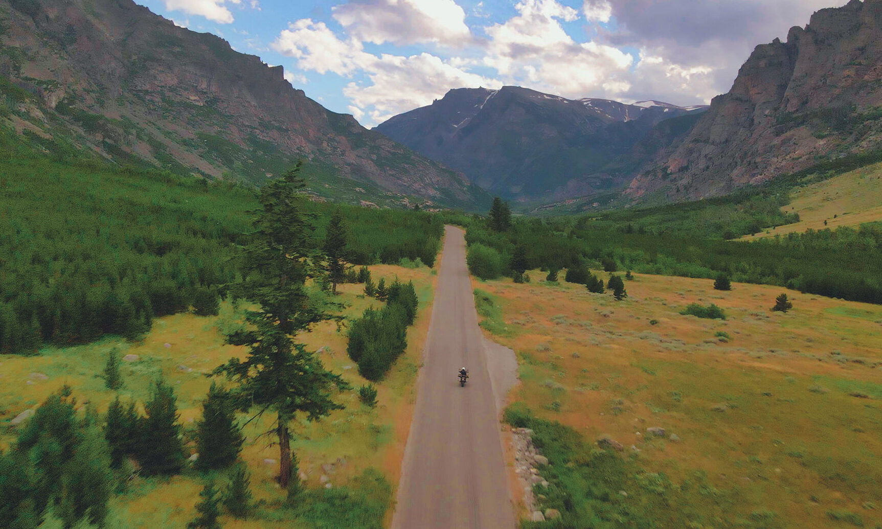 Absaroka motorcycle riding in Montana