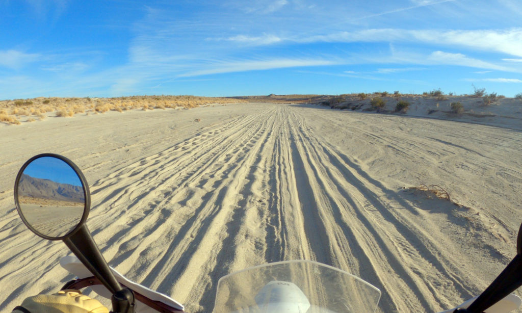 The sandy road into Fonts point