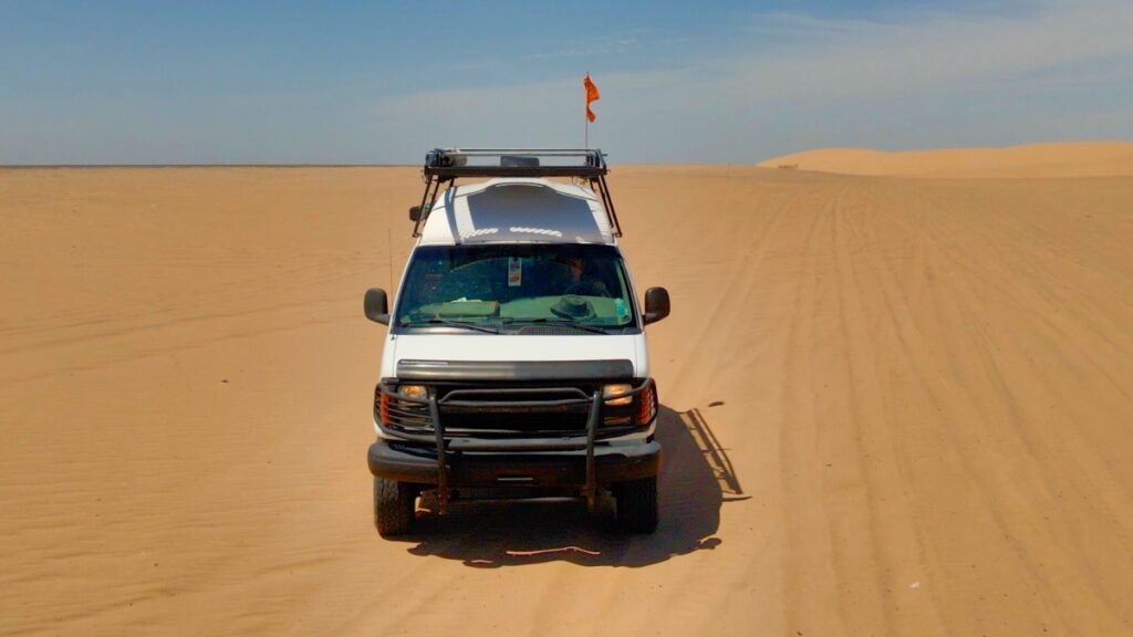 Chevrolet Express Quigley 4x4 van Imperial Sand Dunes