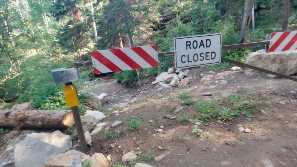 Road closed sign Ptarmigan Pass Colorado