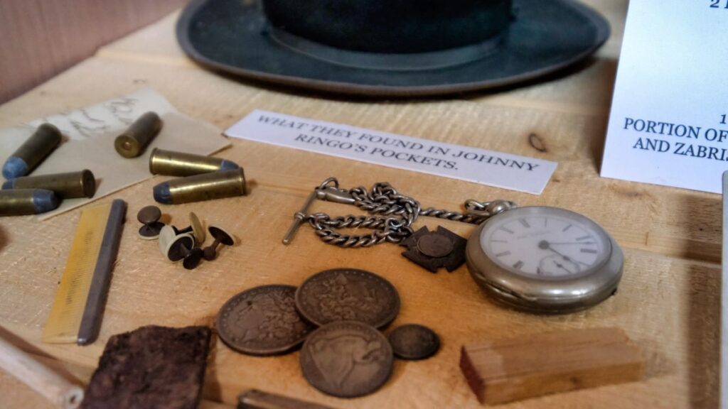 The items found in gunfighter Jonny Ringo's pockets