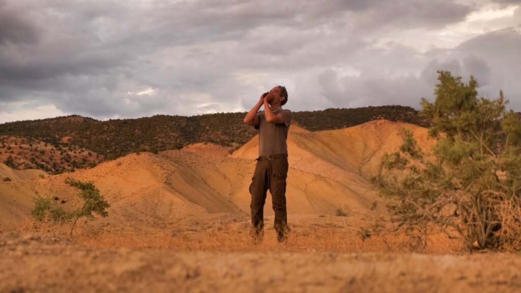 Sterling Noren howling like a coyote